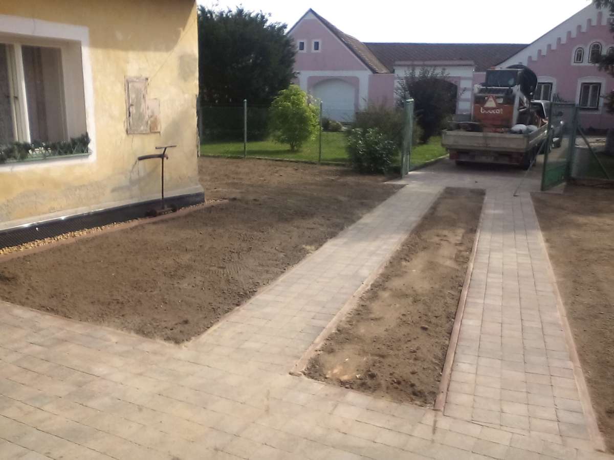 Zámkové dlažby, komunikace